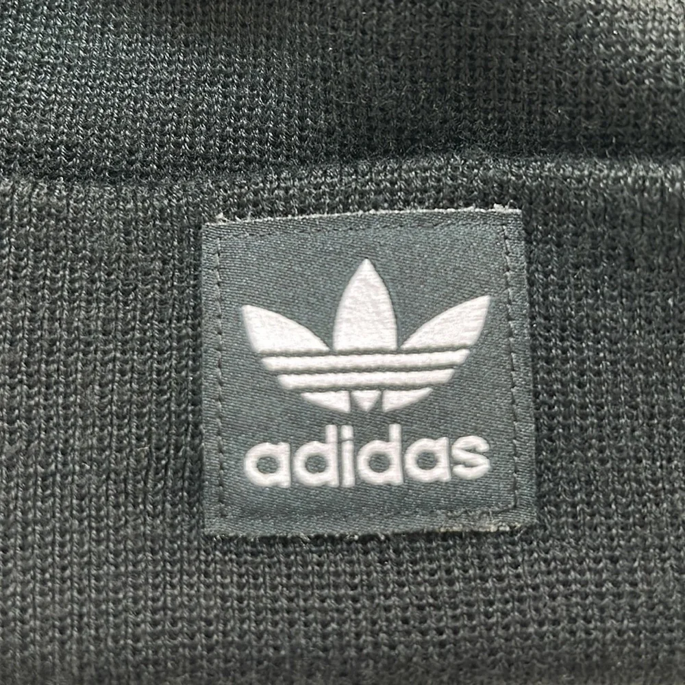 Adidas retro sport classic logo black knit cuffed beanie